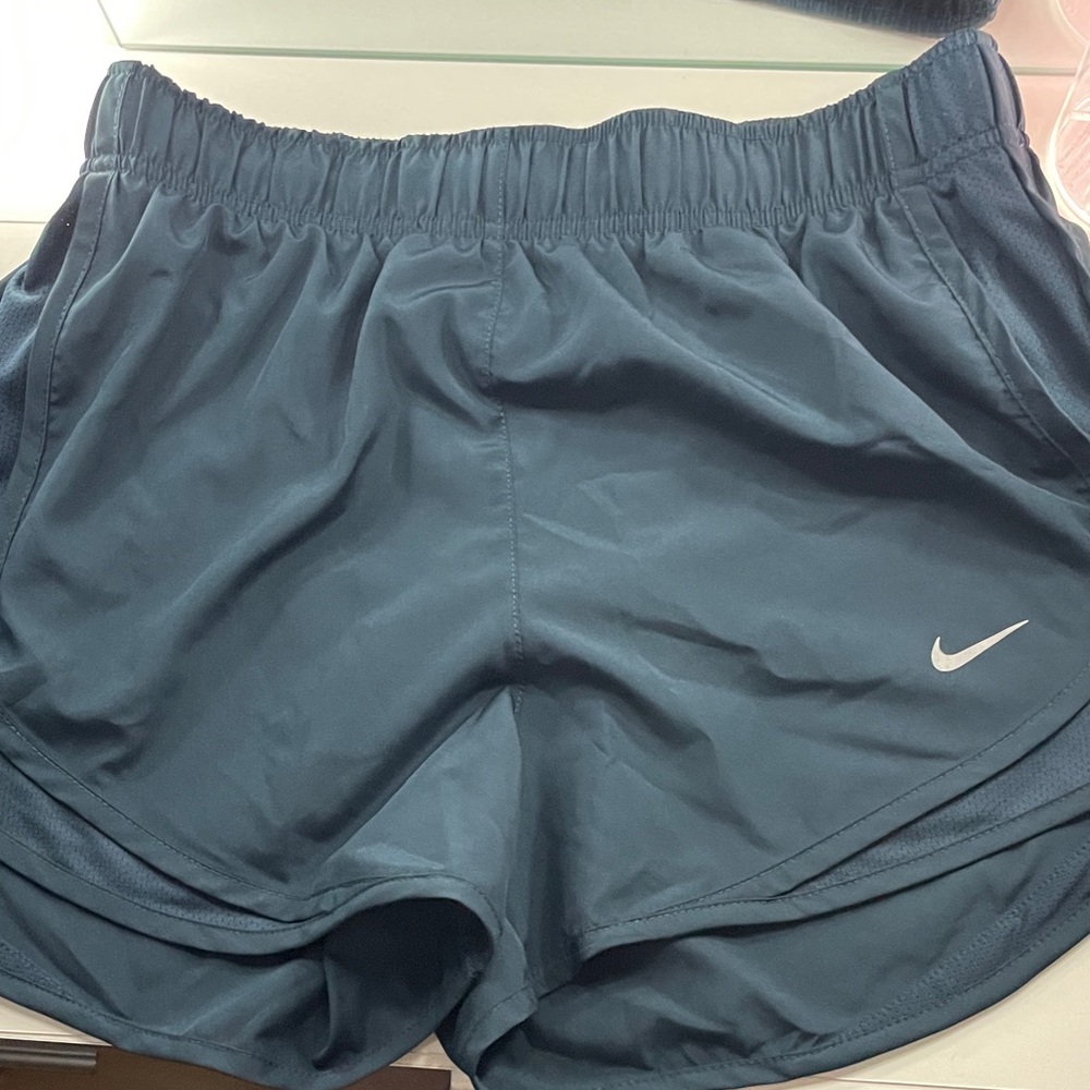 Women’s S Nike Shorts